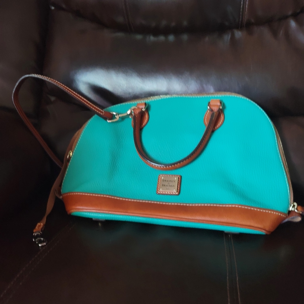 Dooney and bourke purse